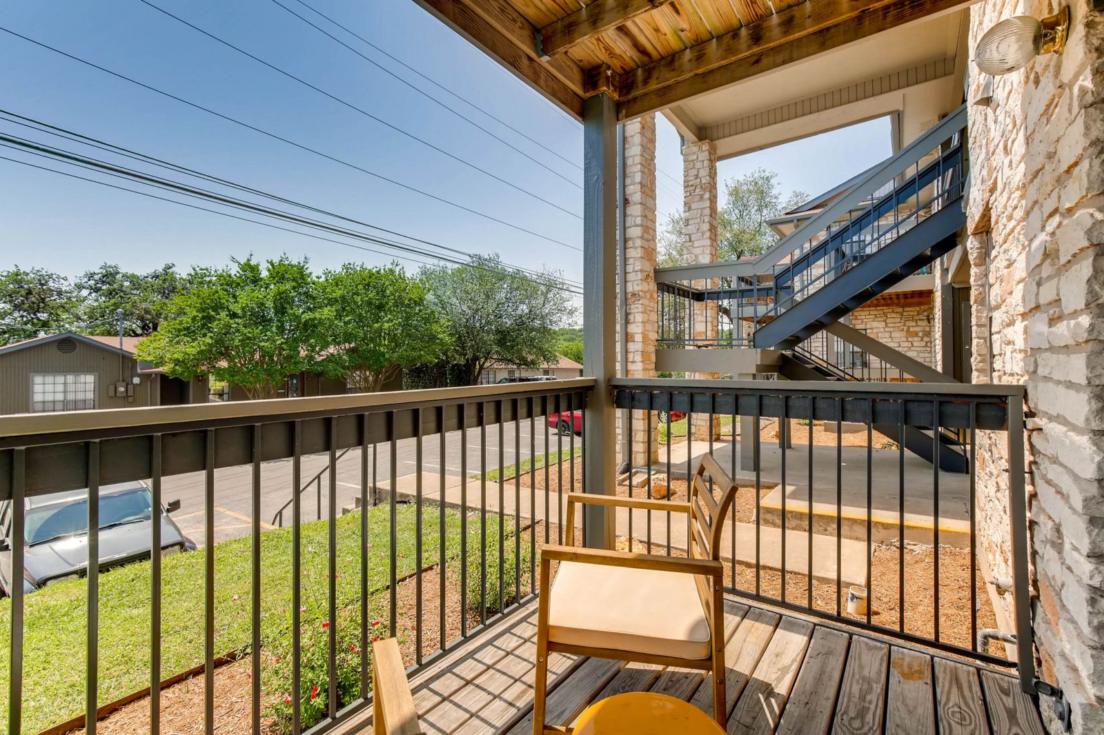 900 Peques St San Marcos TX-print-019-28-Patio-2700x1800-300dpi exterior of unity point student housing